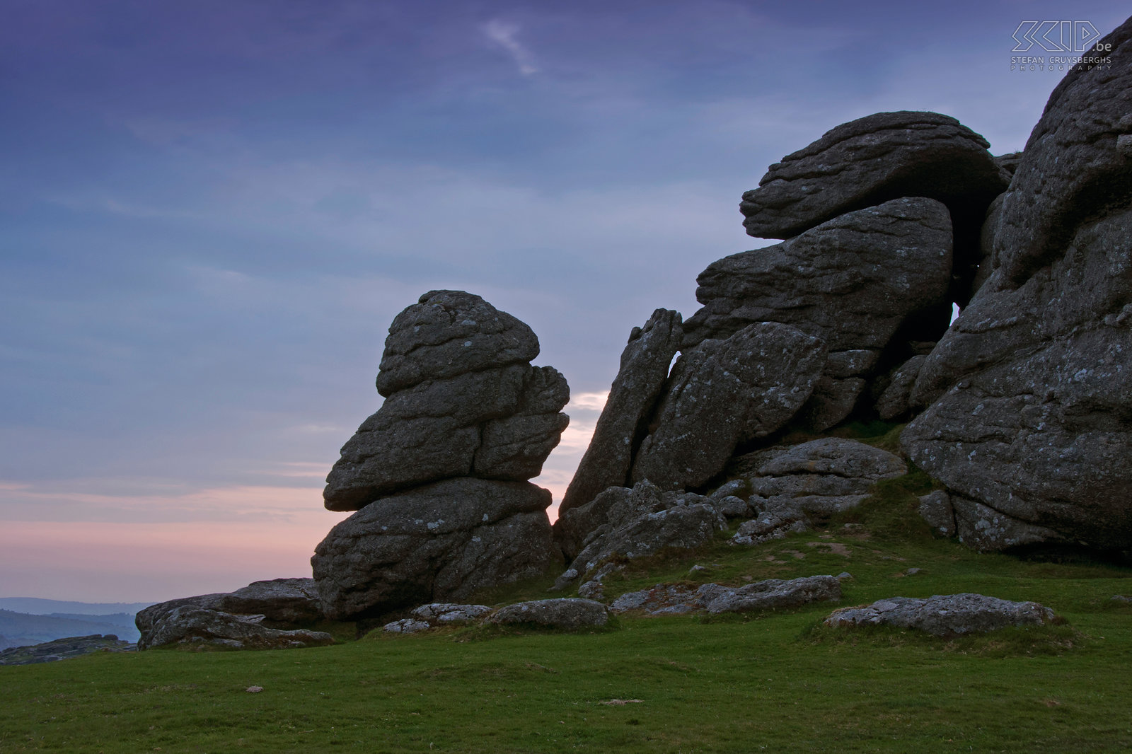 Dartmoor - Sunise at Saddle Tor An early sunrise at the impressive rock formations of Saddle Tor. Stefan Cruysberghs
